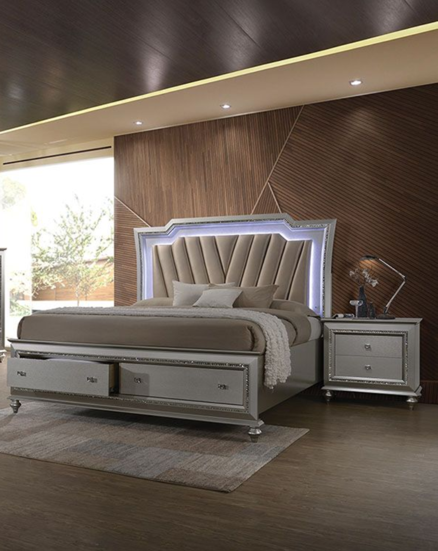 ReForm Creative Home Muskan Platform Storage Bed w/Led Lighting - Champagne